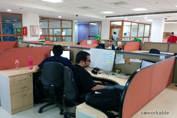 Friendly shared office, free WiFi, unlimited tea/coffee