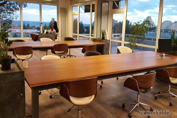 Coworking Space / Shared Office Space in 287 avenue Bel Air 06270