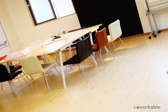 ROOT x COWORKING - Shared Office Space & Coworking Space in Moriyama